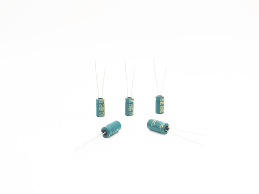 Cylinder 4.7UF 250V Al Electrolytic Capacitor 8x9MM ISO9001