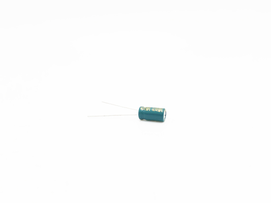 Cylinder 4.7UF 250V Al Electrolytic Capacitor 8x9MM ISO9001